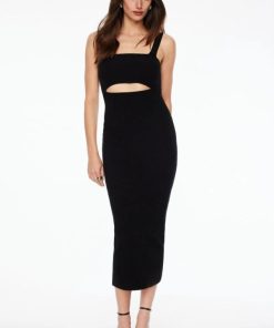 Newmoun.shop21f306bfeb 1